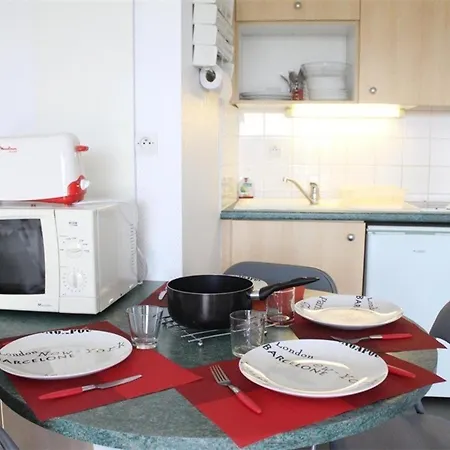 4 Pers Avec Balcon, Parking Et Piscine Aux Minimes - - Fr-1-246-177 Lägenhet