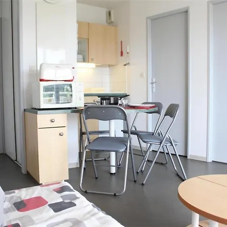 4 Pers Avec Balcon, Parking Et Piscine Aux Minimes - - Fr-1-246-177 Lägenhet La Rochelle (Charente-Maritime)